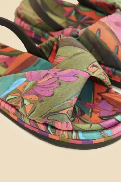  BANANA LEAVES PUFFY FLAT SANDAL