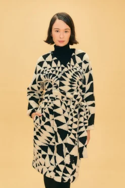  BLACK &AMP; WHITE HEART DECO MAXI FLEECE COAT