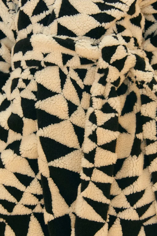  BLACK &AMP; WHITE HEART DECO MAXI FLEECE COAT