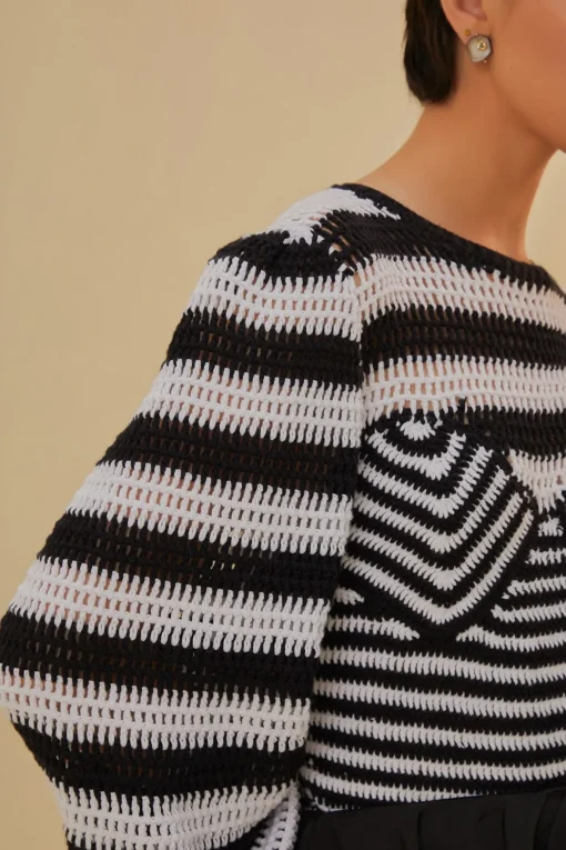  BLACK AND WHITE STRIPES CROCHET BLOUSE