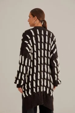  BLACK AND WHITE TEXTURED KNIT CARDIGAN
