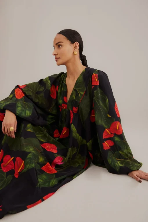  BLACK ANTHURIUM V NECK MAXI DRESS