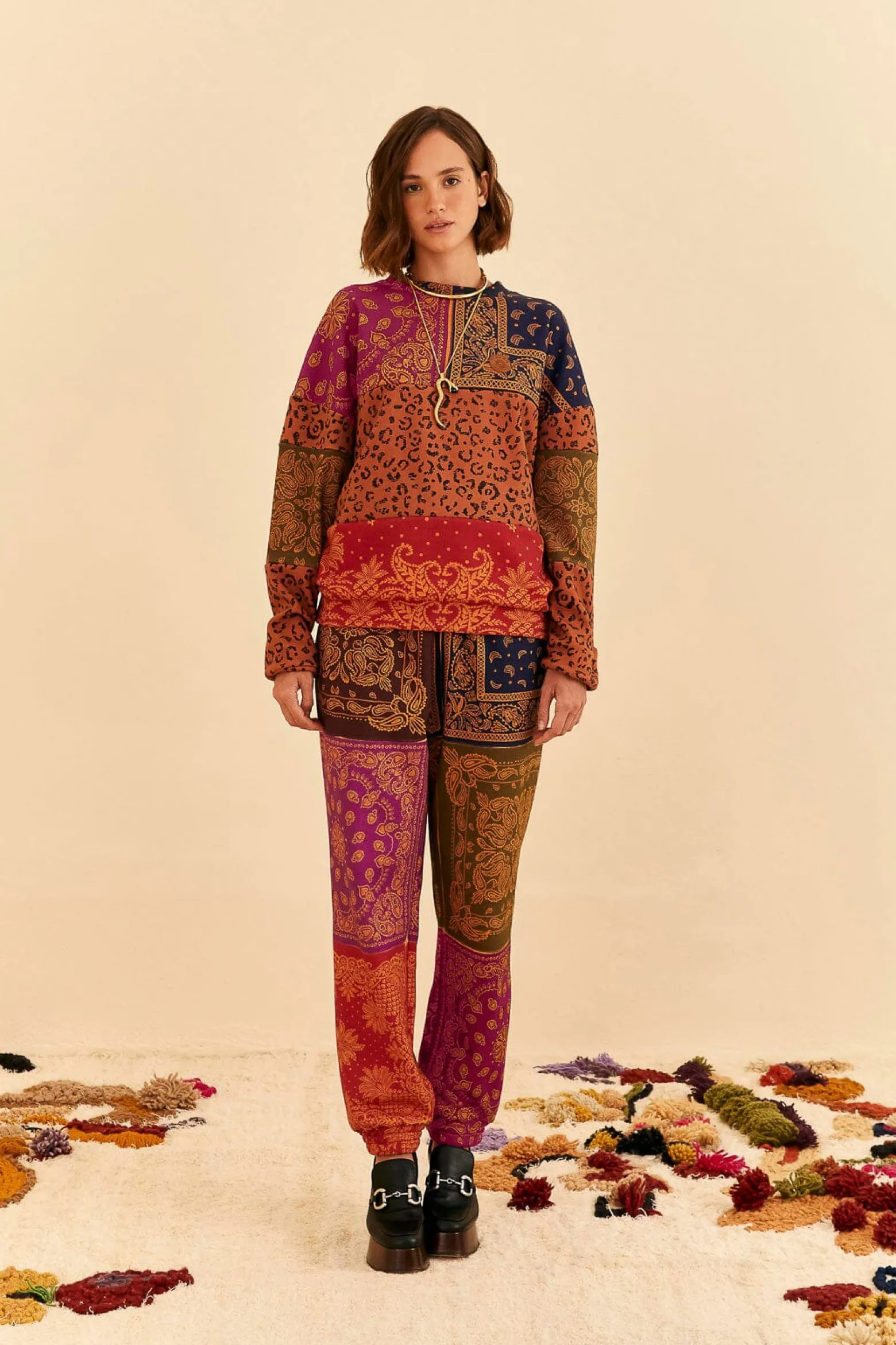 BLACK BANDANA DREAM SCARF SWEATPANTS