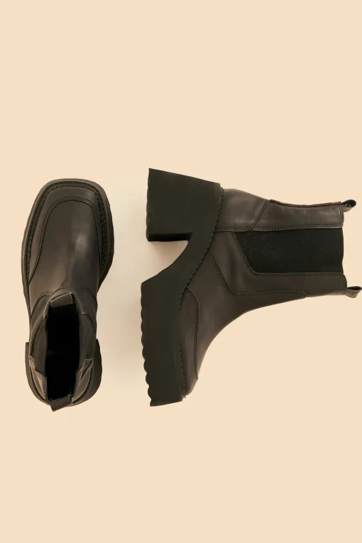  BLACK BLOCK HEEL CHELSEA BOOT