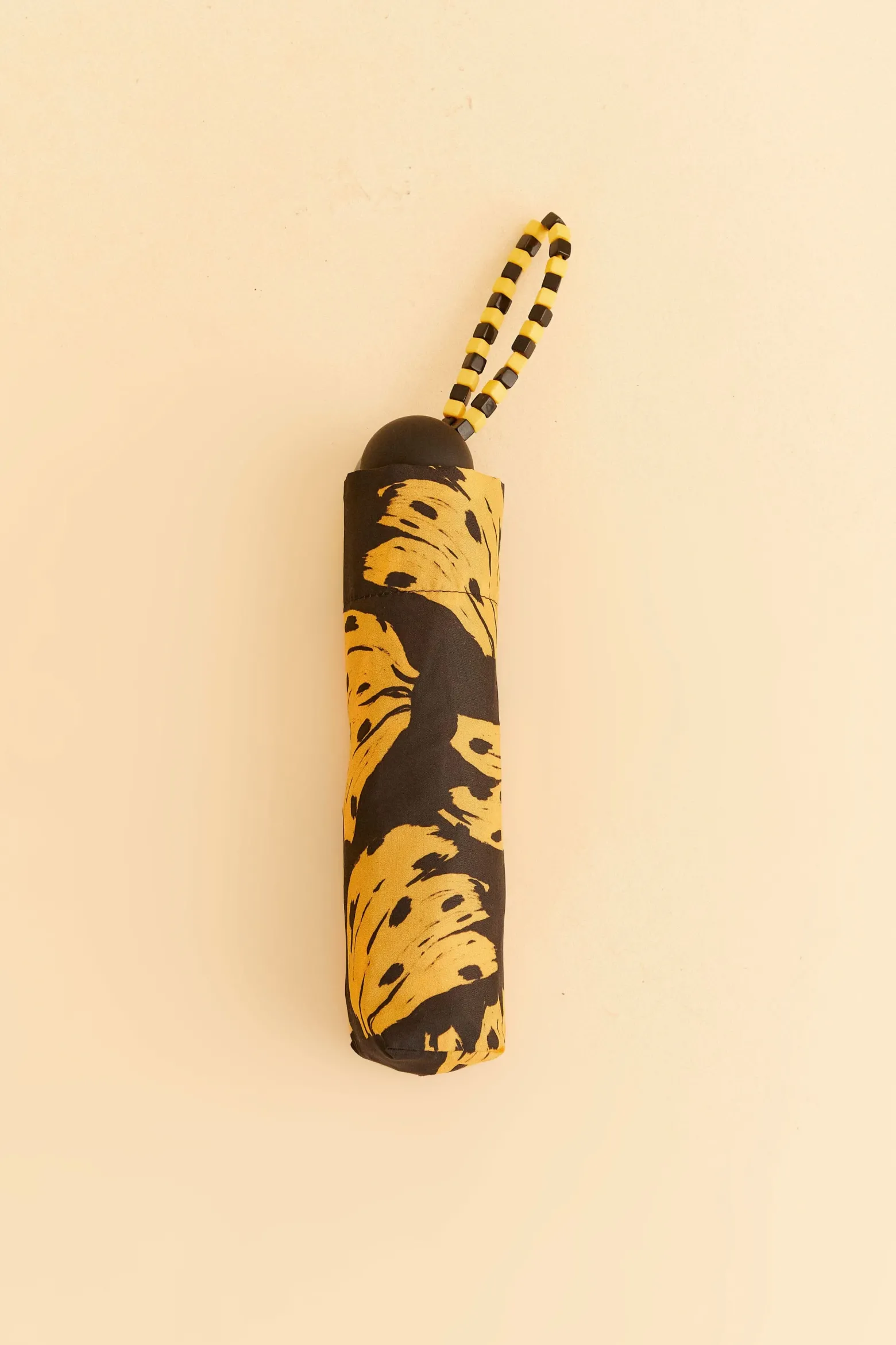 BLACK BOSSA BANANA UMBRELLA