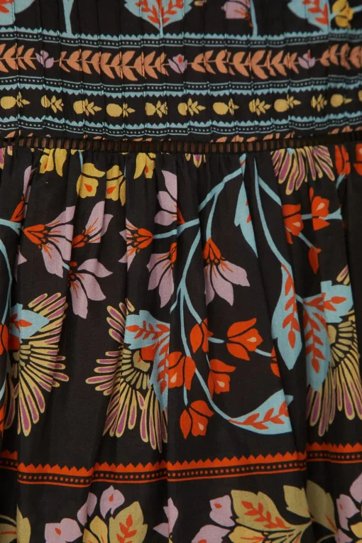  BLACK FLOWERY RUFFLE BLOUSE
