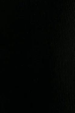  BLACK HEART NECKLINE KNIT DRESS