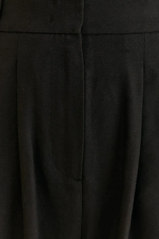  BLACK LOW WAISTED PANTS