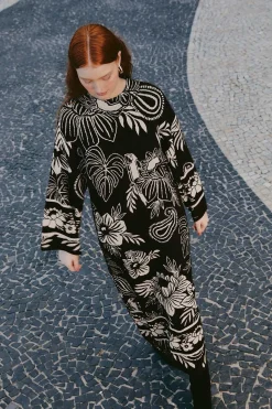  BLACK PAISLEY BLOOM KNIT DRESS