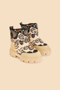  BLACK PASSION SCARF PUFFY ANKLE BOOT