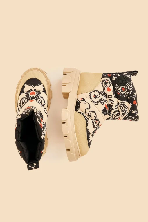  BLACK PASSION SCARF PUFFY ANKLE BOOT
