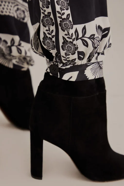  BLACK PINEAPPLE GARDEN JUMPSUIT