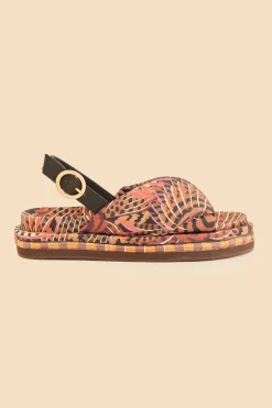  CARAMEL MACAWMOUFLAGE PUFFY FLAT SANDAL