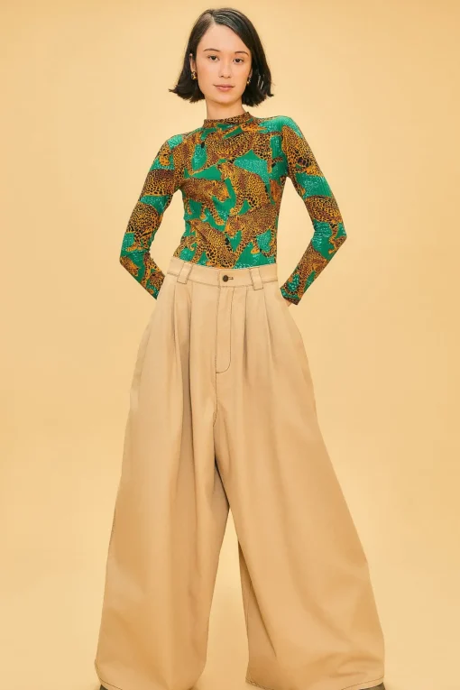  KHAKI LOW WAISTED PLEATED PANTS