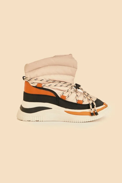 OFF WHITE MATELASSE PUFFY BOOT