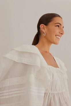  OFF-WHITE SQUARE NECKLINE BLOUSE